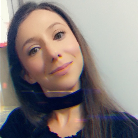 Meet your Posher, Lillie - Picture 1 of 1